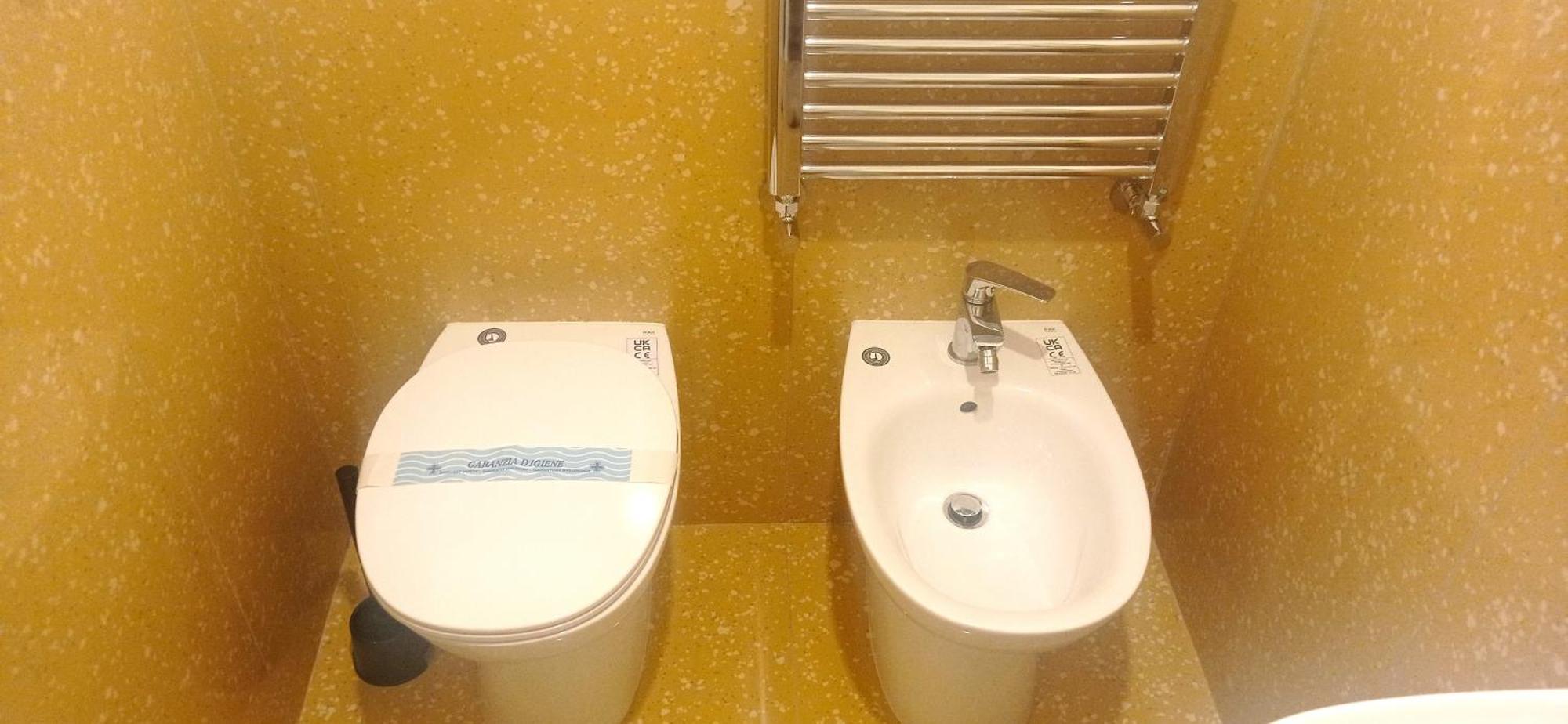 Apartment 4 *