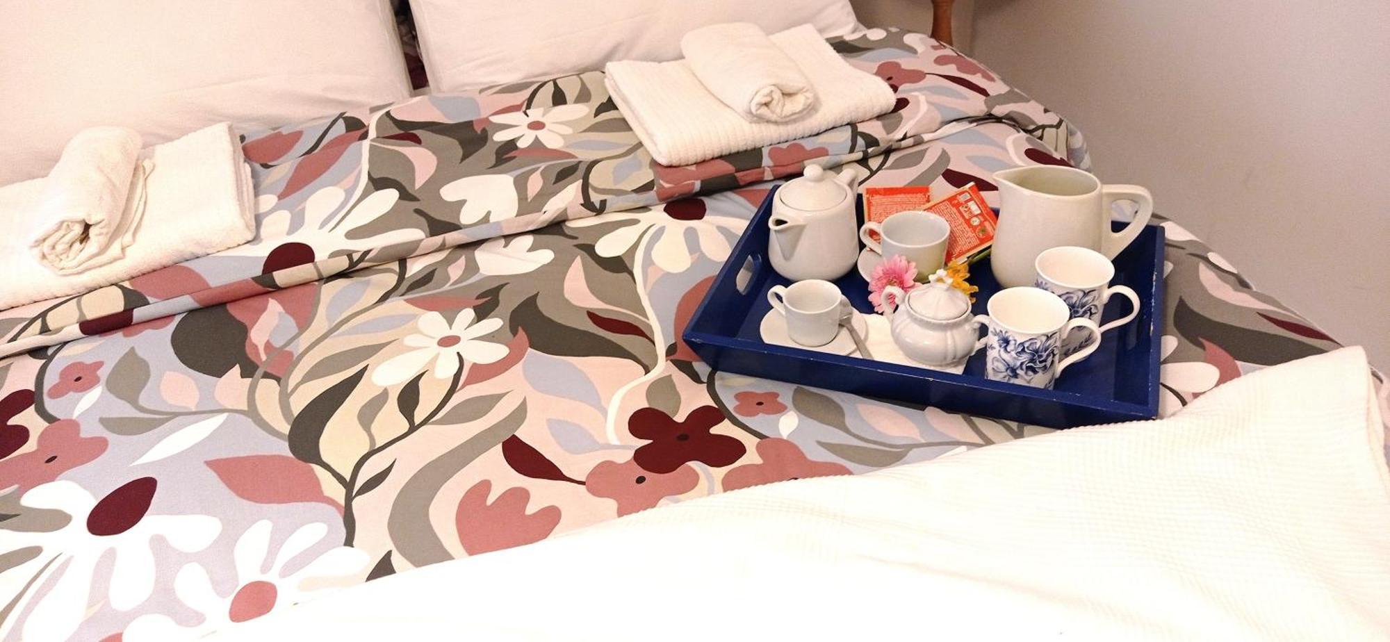 4 Apartment *