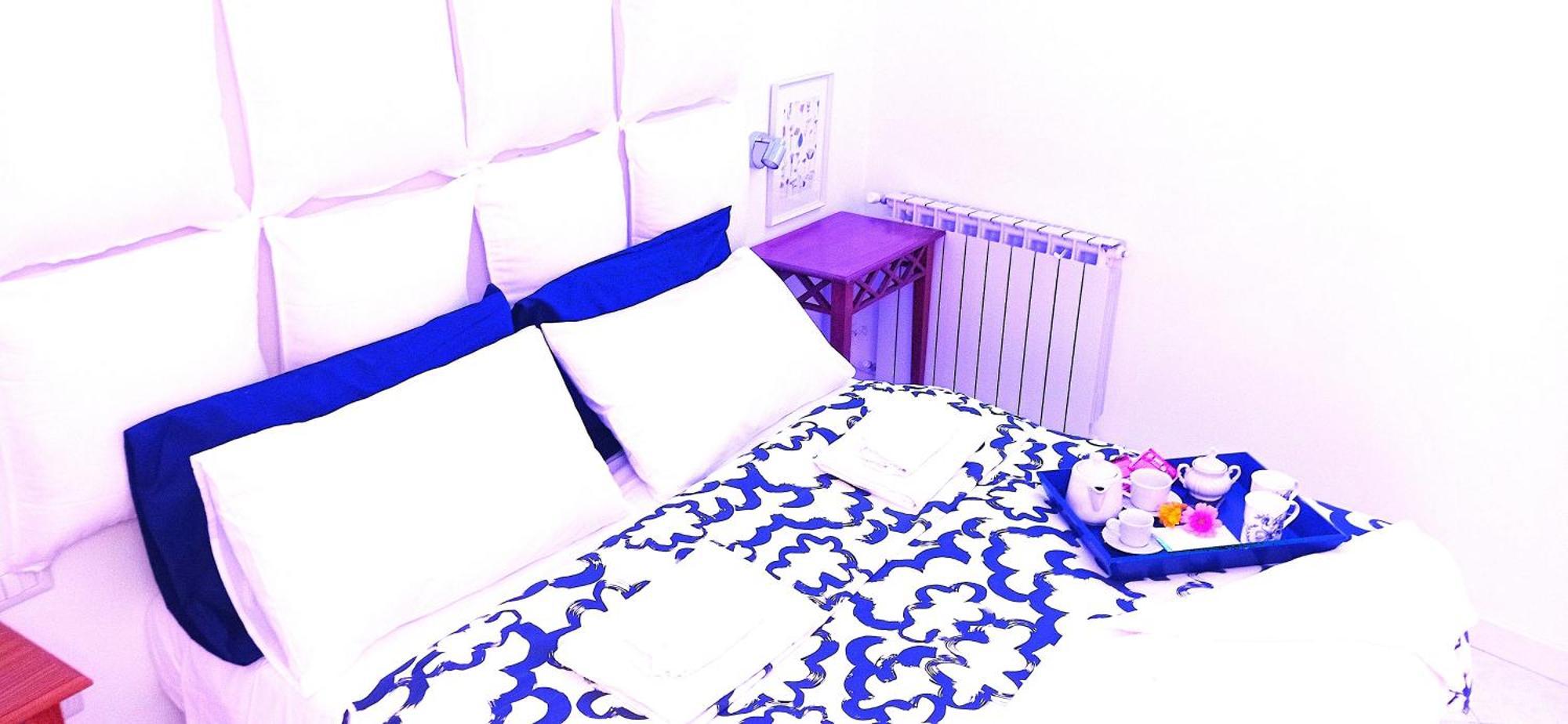 Apartment 4 *