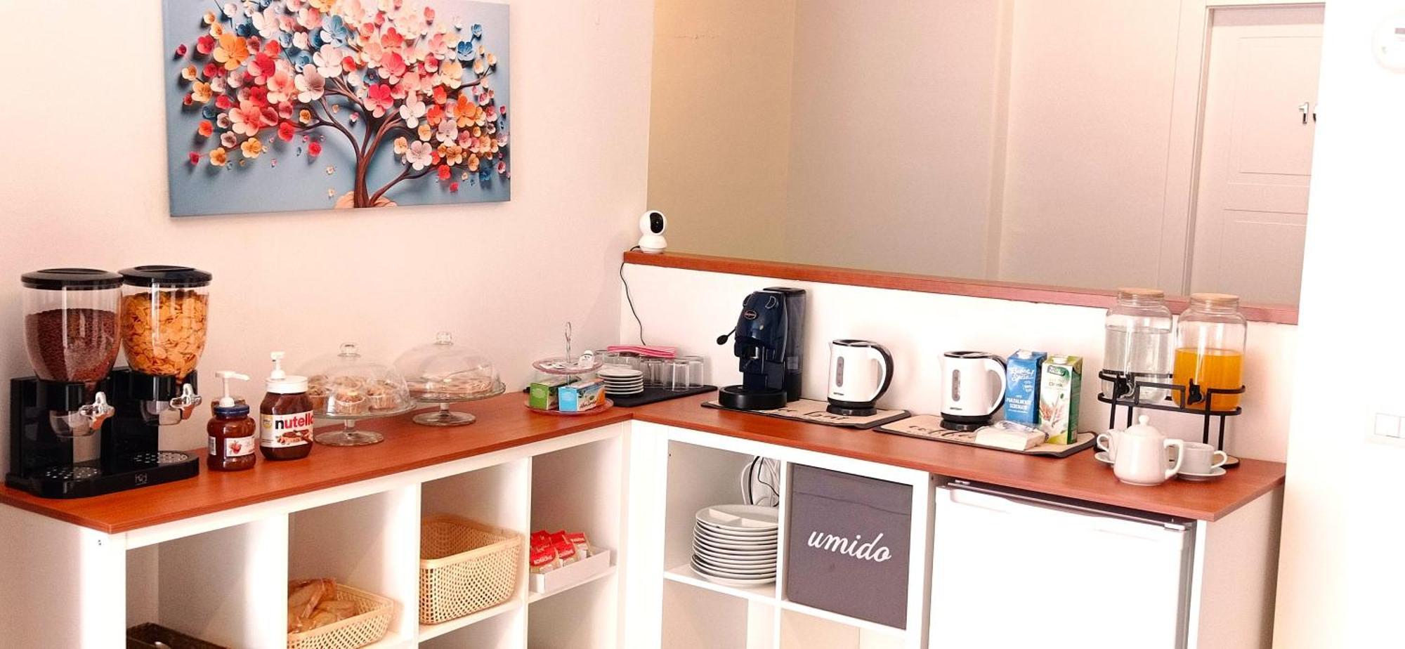 4 Apartment *